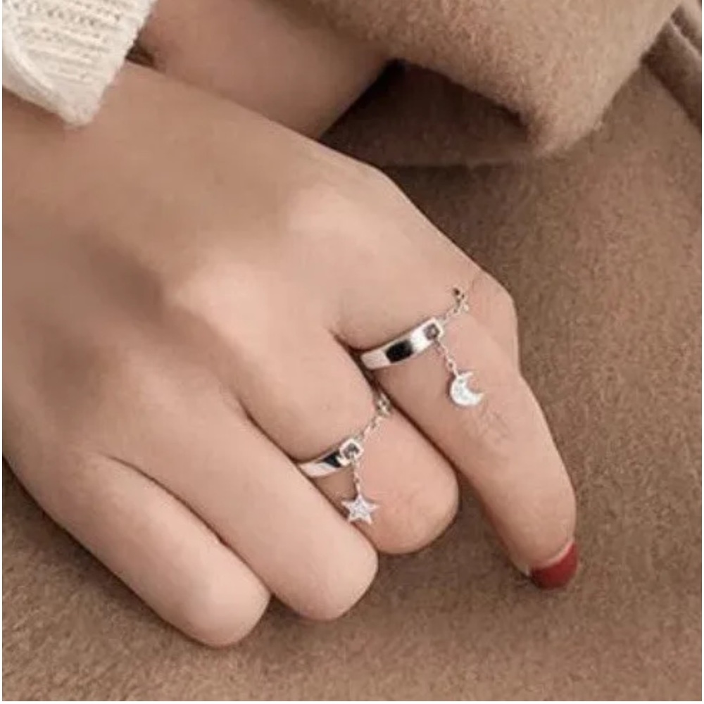 Star moon ring chain adjustable rhinestone silver women’s dangle jewelry NWT